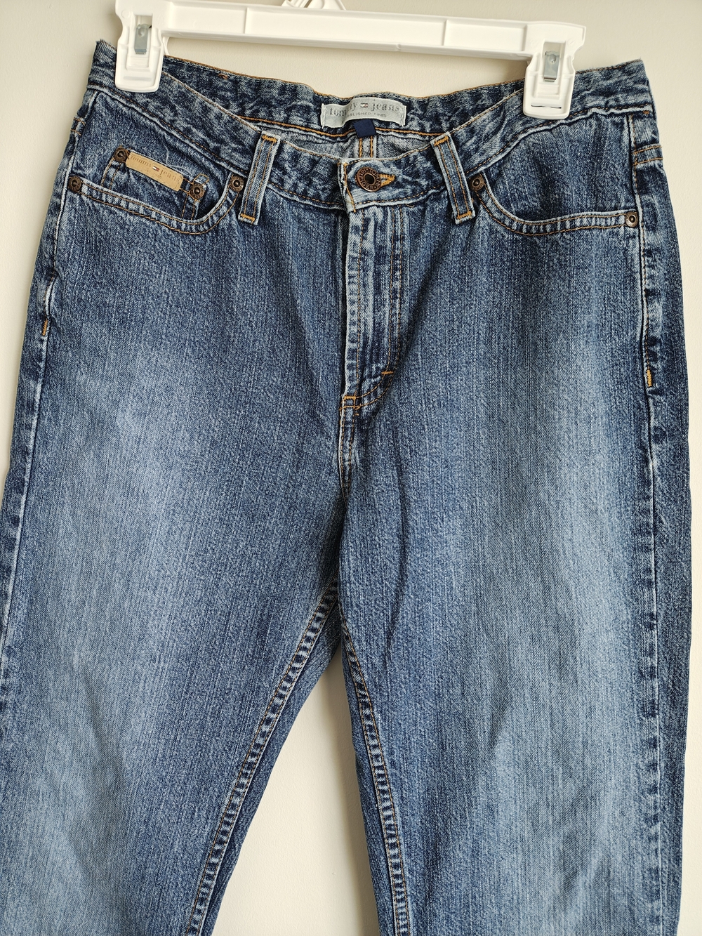 Vintage Tommy Hilfiger Jeans in  Medium Blue Wash - Picture 3 of 12